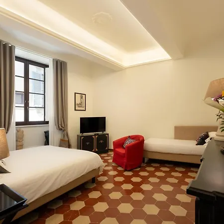 Palazzo D'ambra Residenza D'epoca Bed & Breakfast